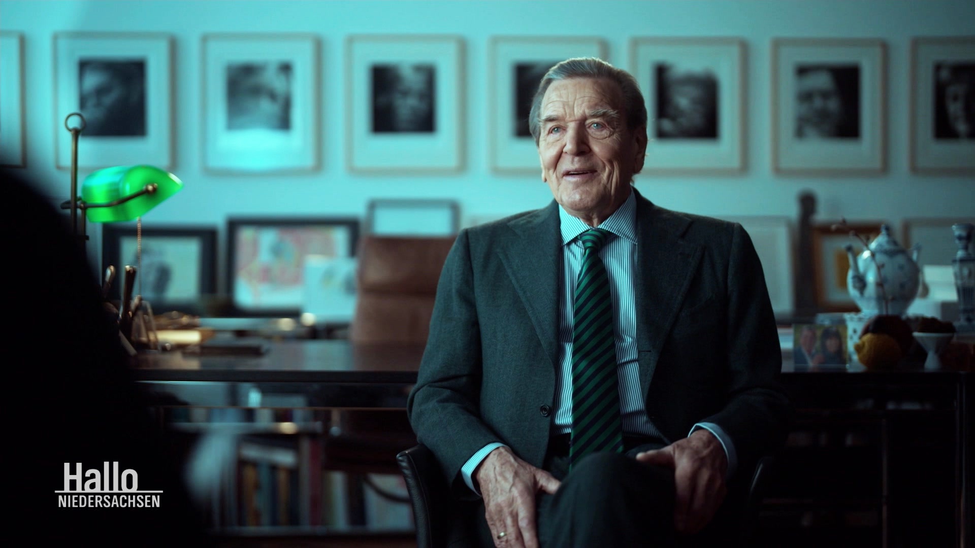 Gerhard Schröder bei einem Interview. © Screenshot 