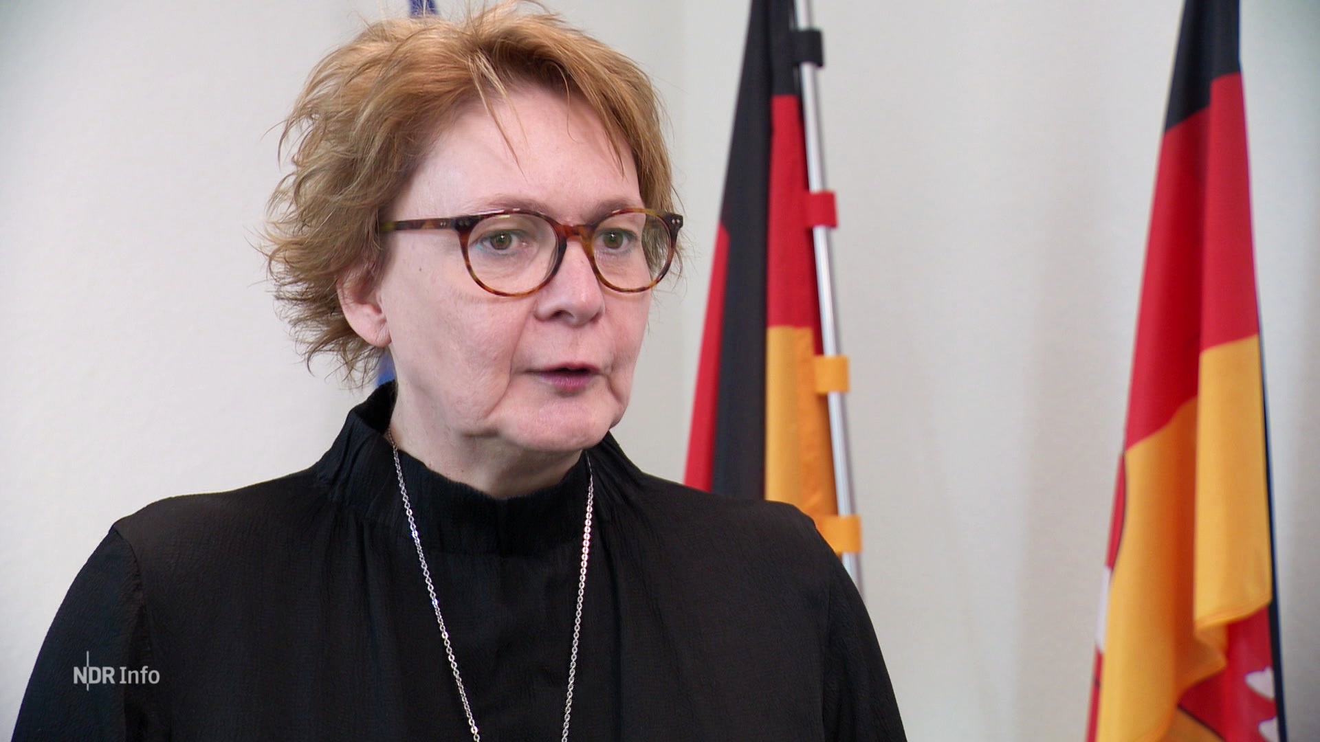 Daniela Behrens spricht in die Kamera. © Screenshot 