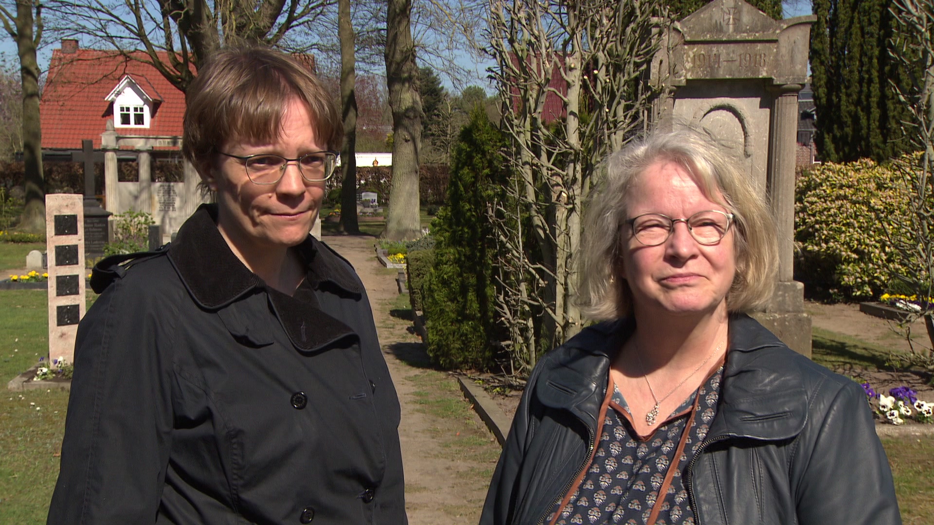 Ines Heinke und Andrea Burfeind, Pastorinnen der Kirchengemeinde Ohmstede. Ines Heinke und Andrea Burfeind, Pastorinnen der Kirchengemeinde Ohmstede. © NDR