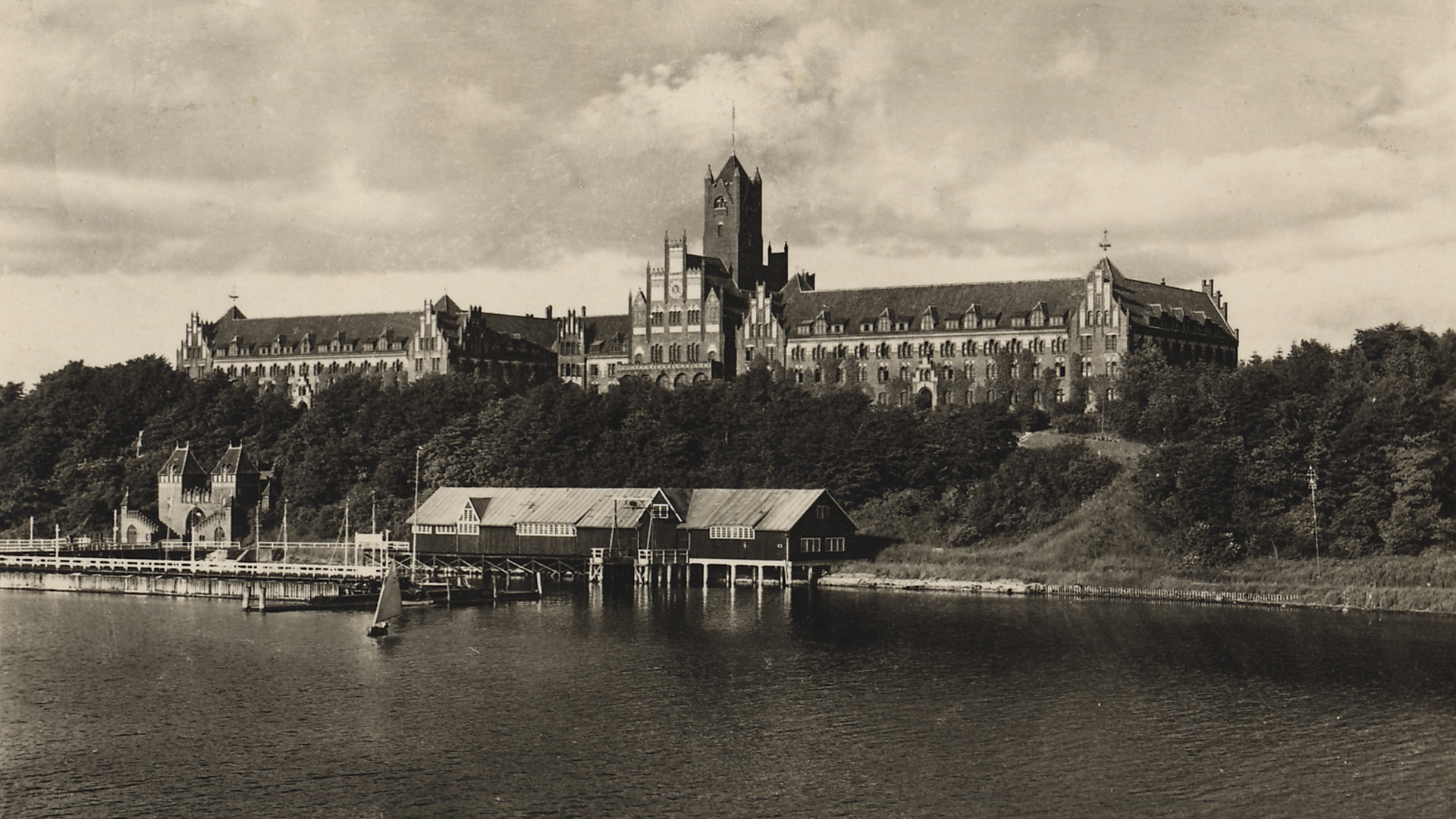 Ehemalige Flensburger Marineschule © Stadtarchiv Flensburg 