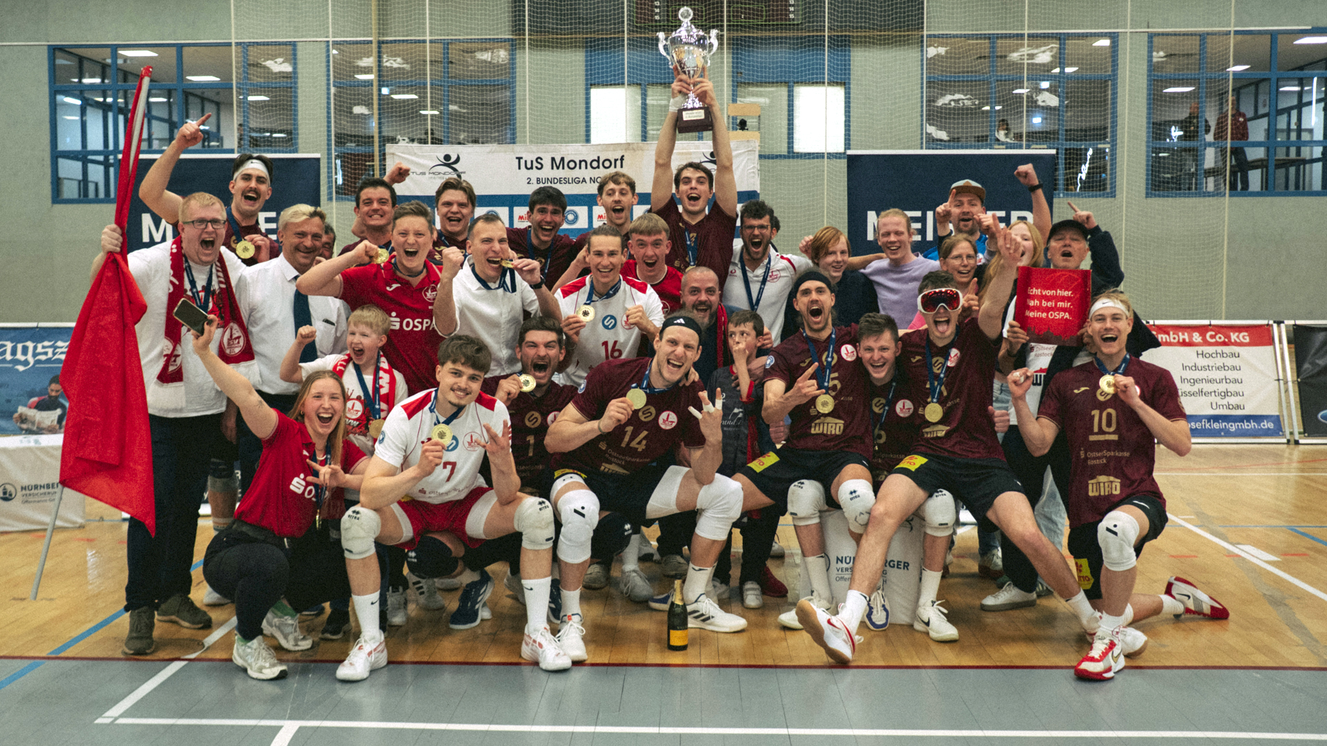 Das Volleyballteam des SV Warnemünde © SV Warnemünde Foto: Thoren Arlt