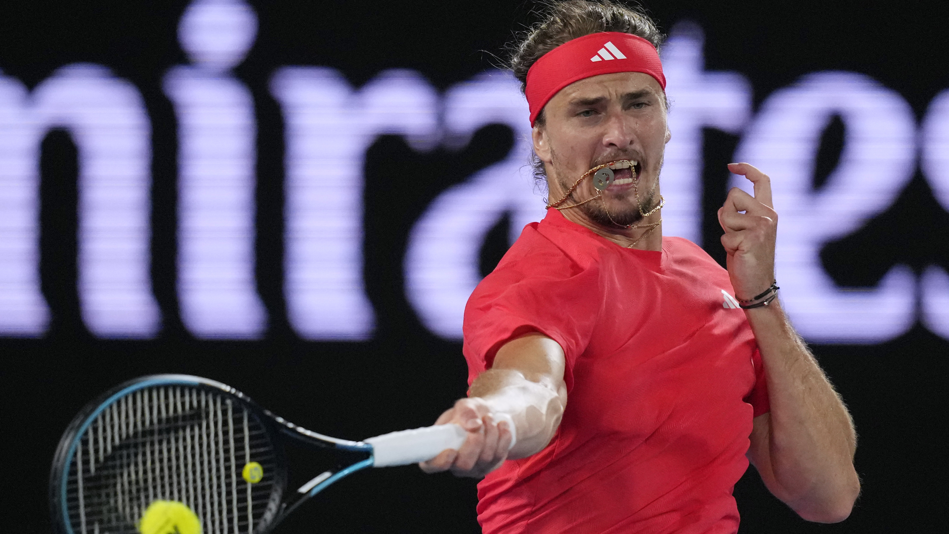 Alexander Zverev bei seinem Zweitrundensieg gegen Pedro Martinez (Spanien). © picture alliance/dpa/AP | Vincent Thian 